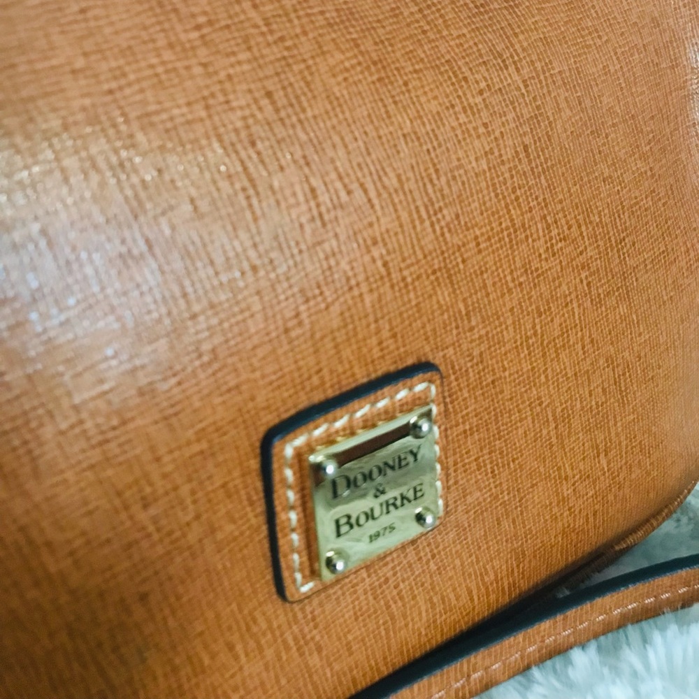 NWT Doomey & Bourke crossbody - Picture 2 of 5